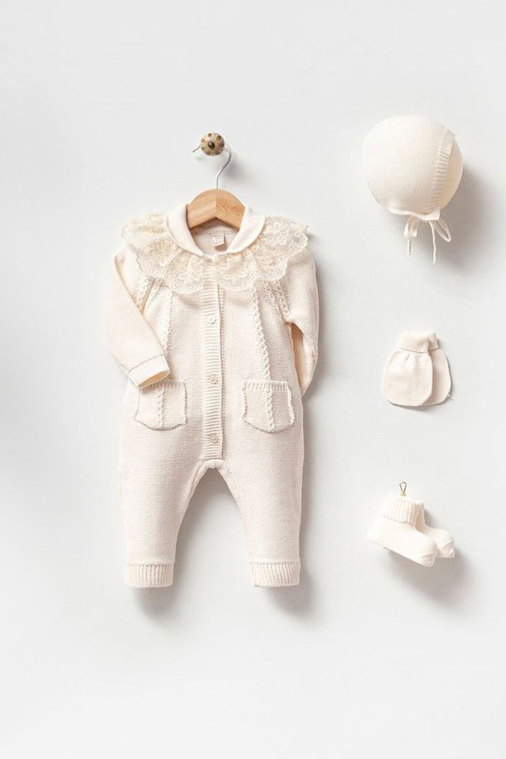 knitwear homecoming set for newborn baby