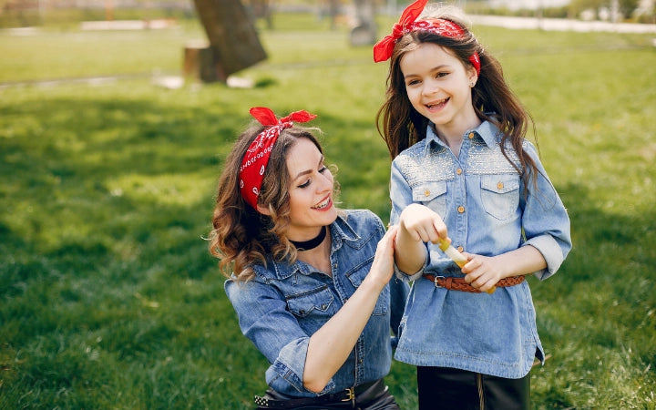 mom and daughter matching outfits