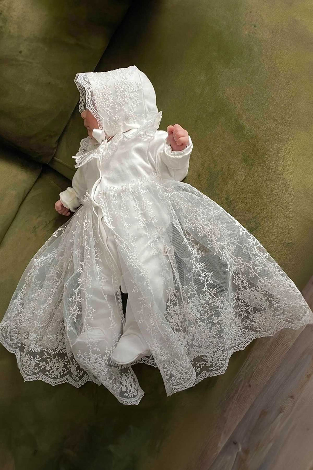 Christening Gown Set for Baby Girl - 9-12 M Christening Gown Set for Baby Girl - 9-12 M