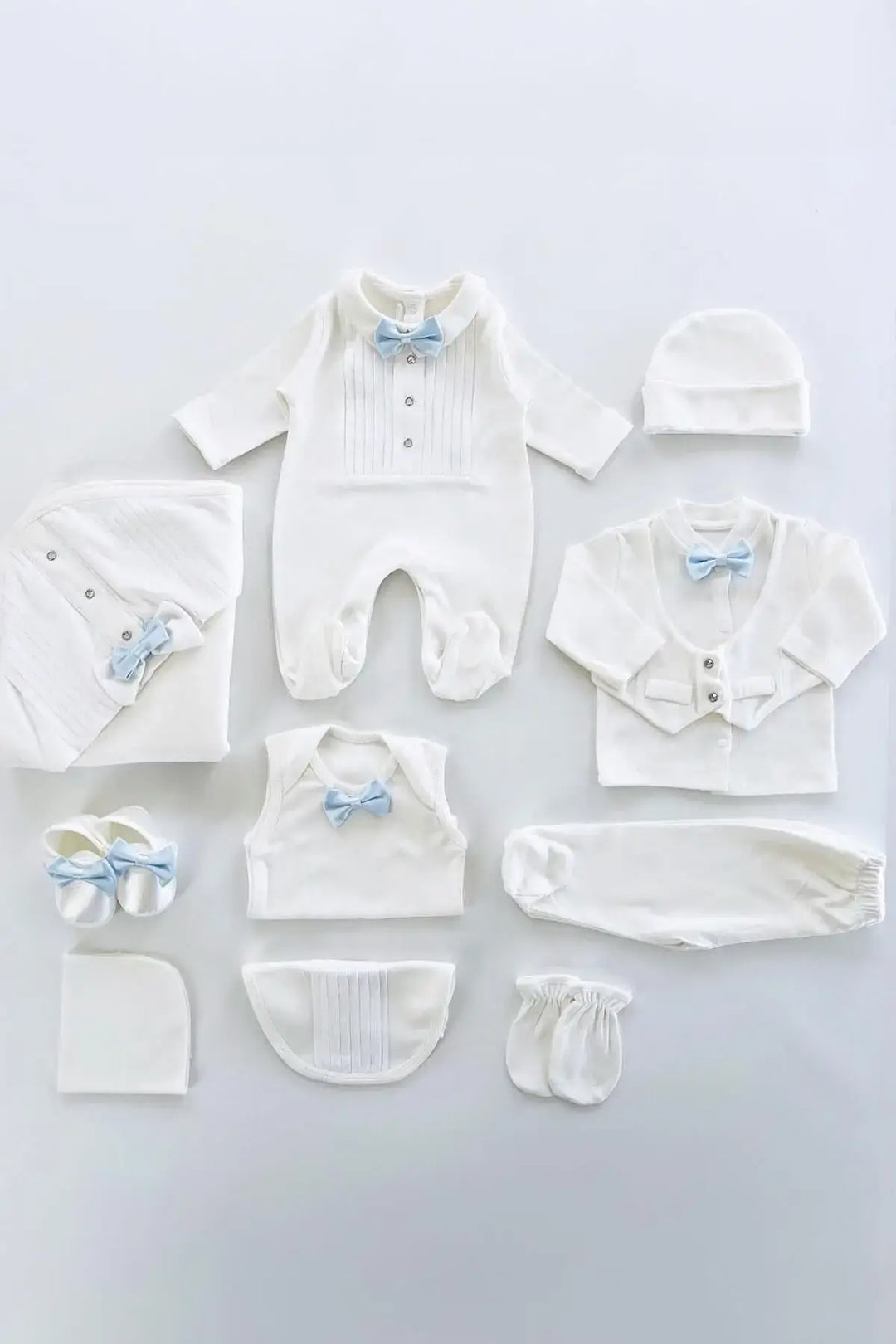 William Newborn White Coming Home Set (10 pcs)