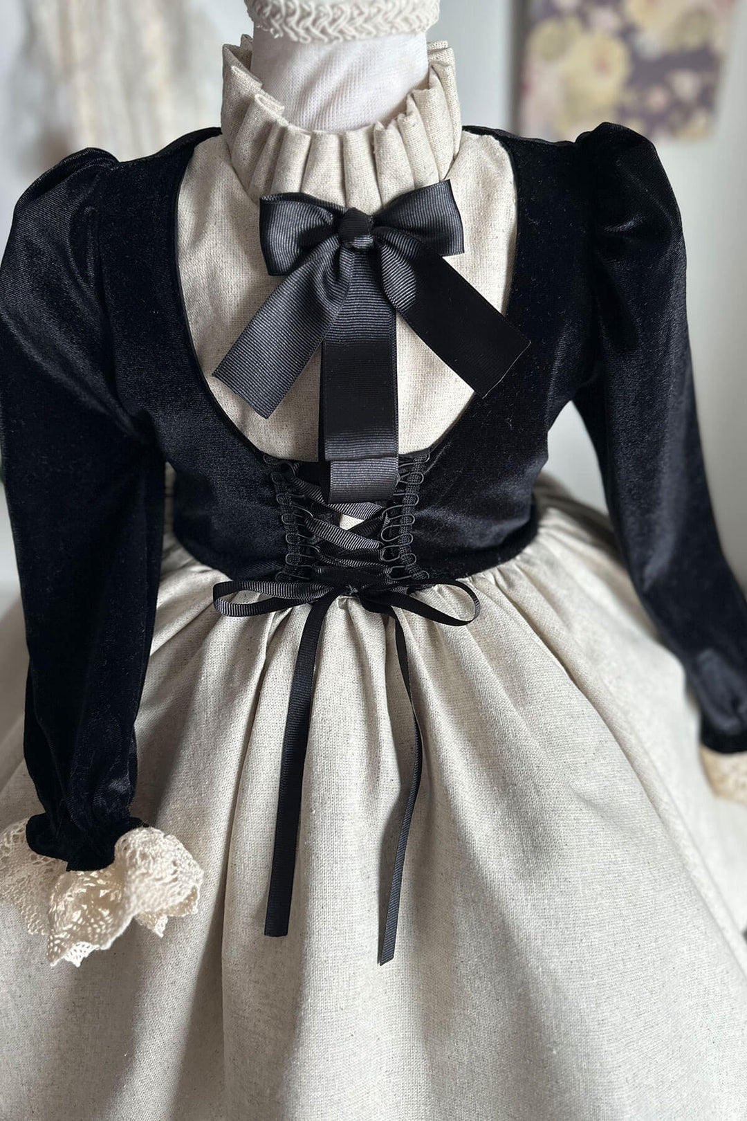 Carla Vintage Long Slevee Dress
