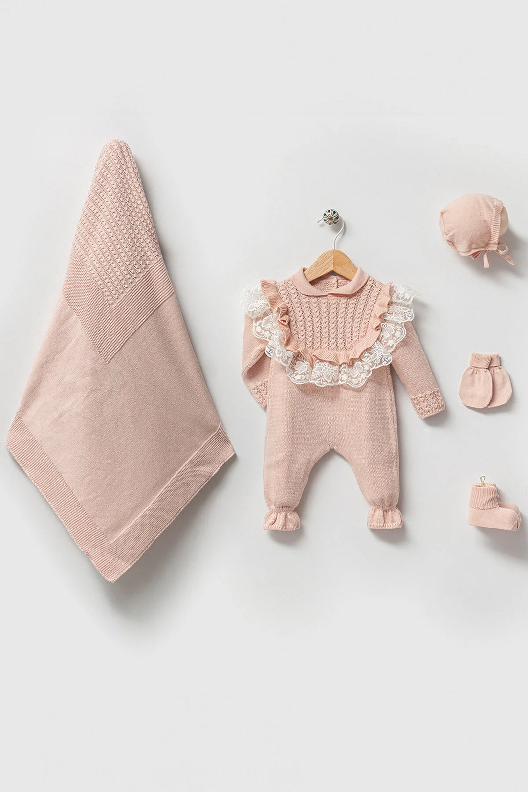 Daphne Powder Newborn Knitwear Coming Home Set (5pcs)