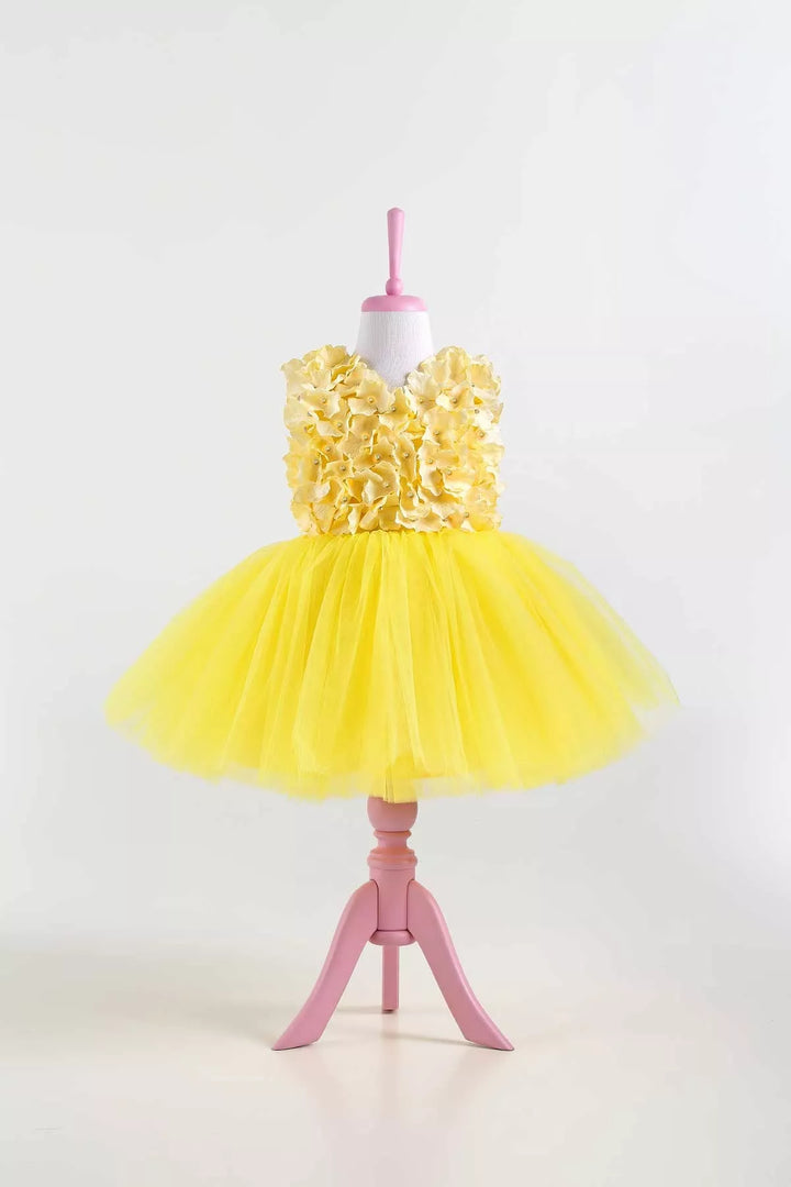 Yellow party dress 